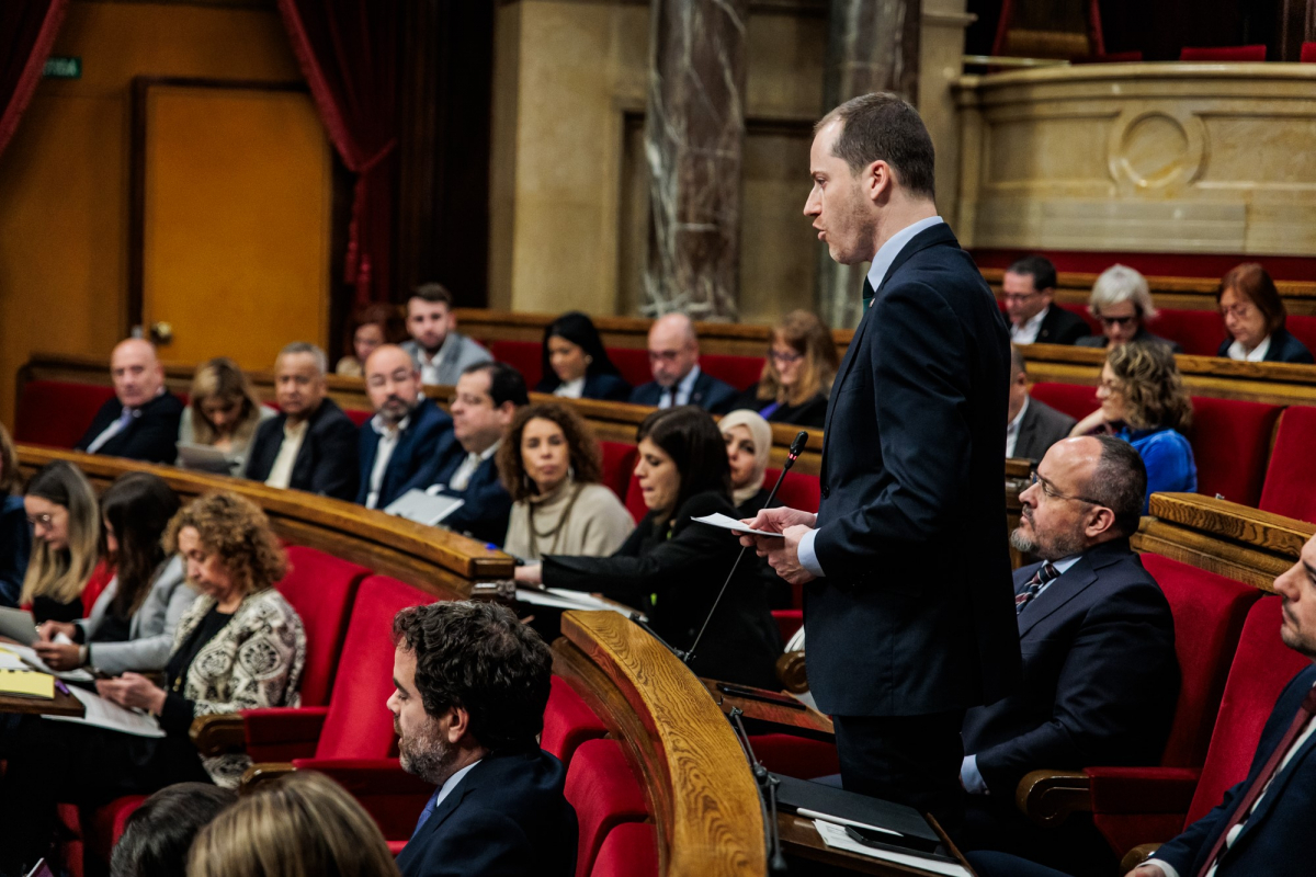 Juan Fernández a Illa: &quot;No ponga en peligro a los catalanes reduciendo los agentes de los Mossos d'Esquadra en las calles&quot;